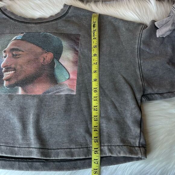 Chemistry Tupac "Poetic Justice" cropped boxy-fit sweatshirt Size Small - Picture 6 of 9